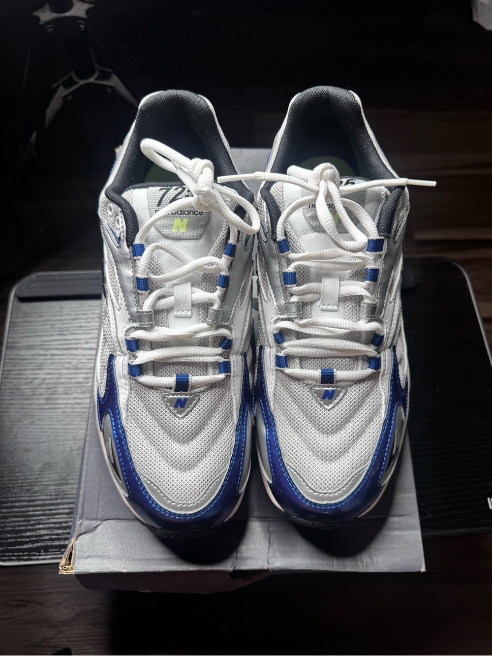New Balance Men's White and Blue Mesh Lace-Up Sneakers